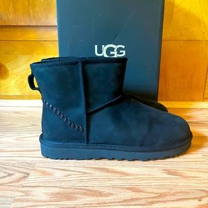 Men’s UGG Boots Classic Mini Deco, Black, Size 9
